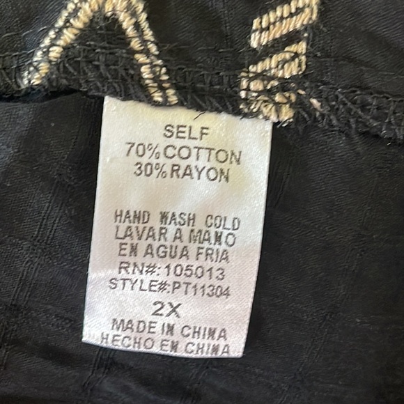 NWT Curvy Savanna Jane Bohemian Embroidered Top - Picture 8 of 10